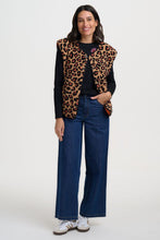 Load image into Gallery viewer, SUGAR HILL Sophie Fleece Gilet Brown/Leopard